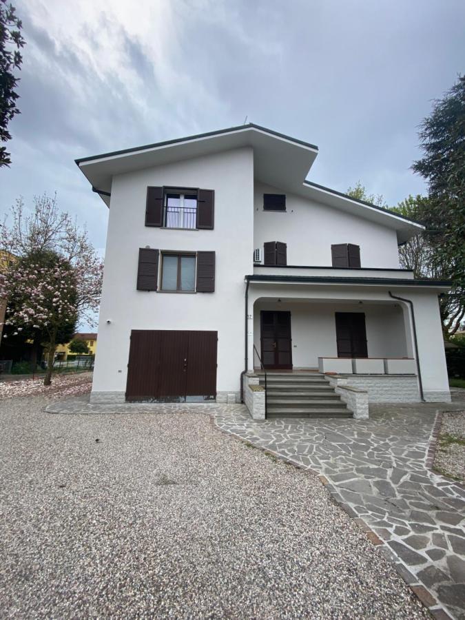 Hotel Casa Bellodi Novi di Modena Exterior foto